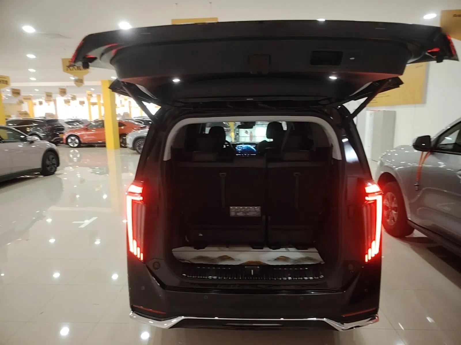 GAC Trumpchi M8 2024 Master Series 400T Ultimate Edition — миниатюра 31