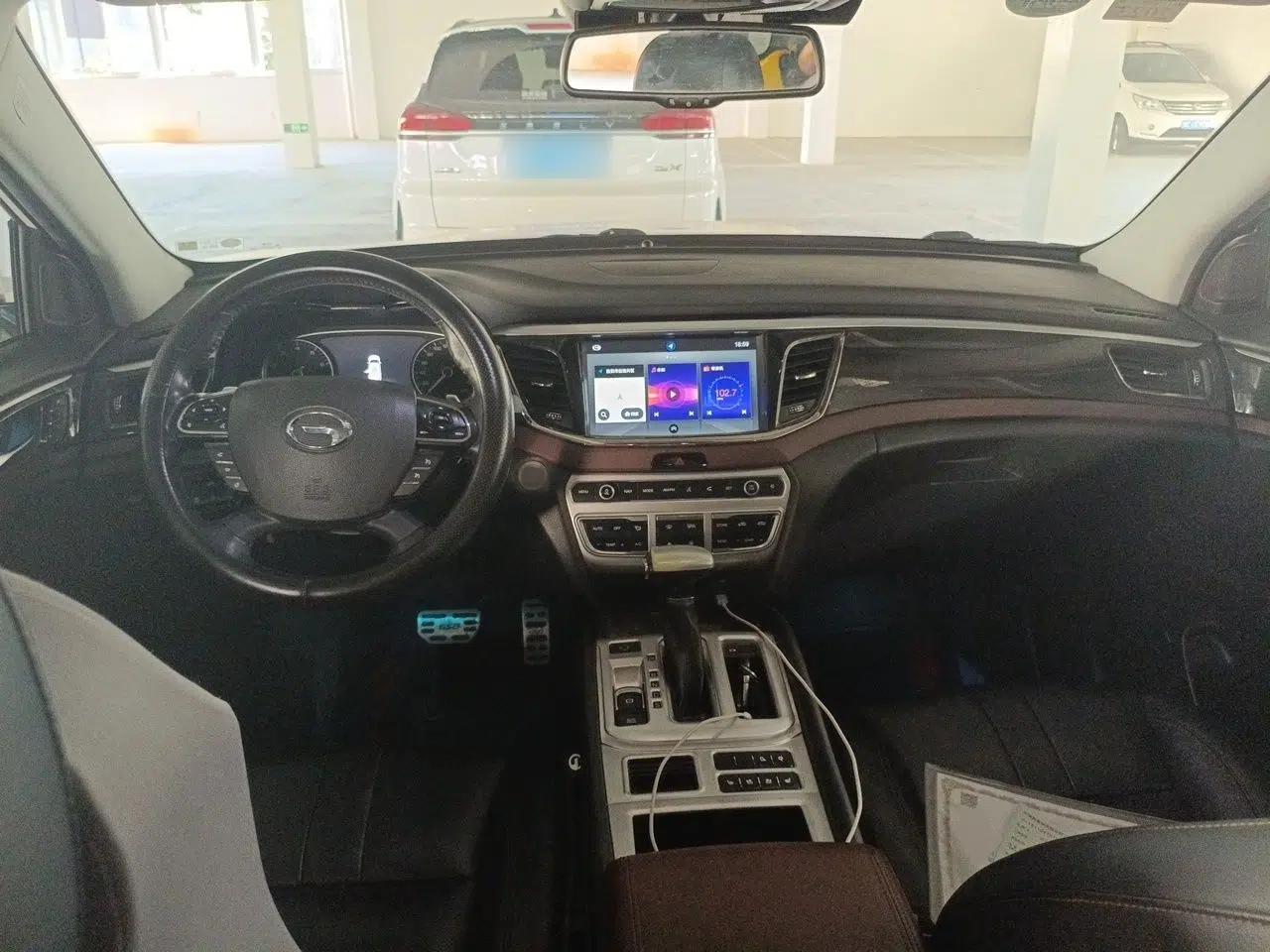 GAC Trumpchi GS8 2017 320T Two-Wheel Drive Luxury Smart Connectivity Version (7 Seats) — миниатюра 9