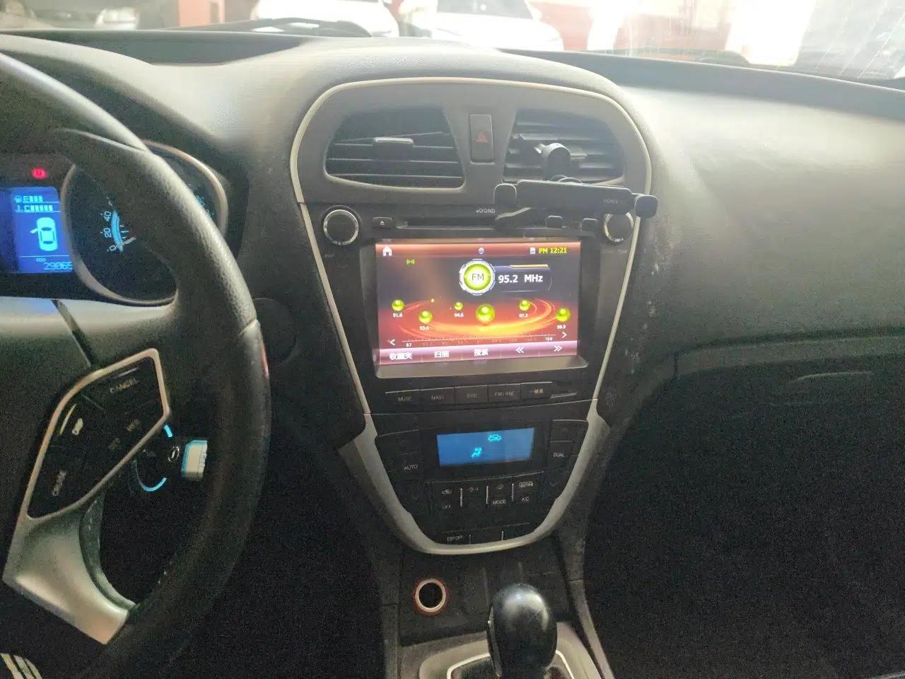 GAC Trumpchi GS5 2014 2.0L Manual Two-Wheel Drive Anniversary Value Edition — миниатюра 13