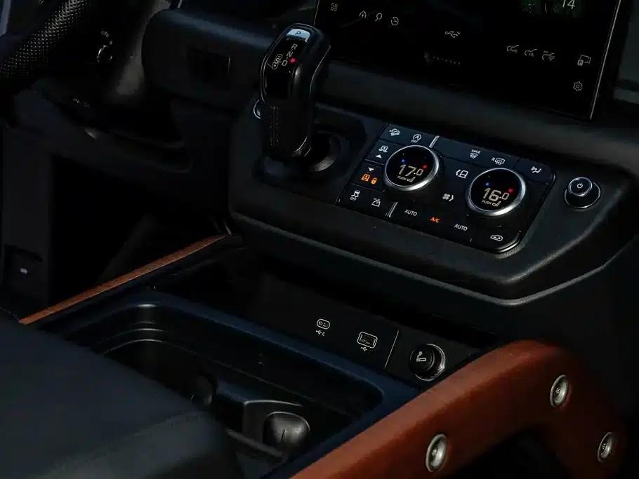 2023 Land Rover Defender Facelift 110 3.0T P400 X-DYNAMIC HSE — миниатюра 33