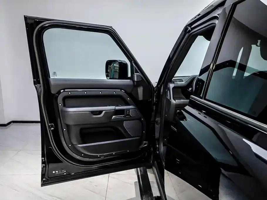 2023 Land Rover Defender Facelift 110 3.0T P400 X-DYNAMIC HSE — миниатюра 7