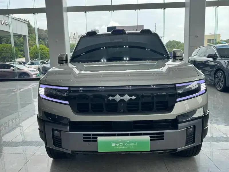 Leopard 8 2025 Smart & Brave Flagship Edition 6-seater — миниатюра 2