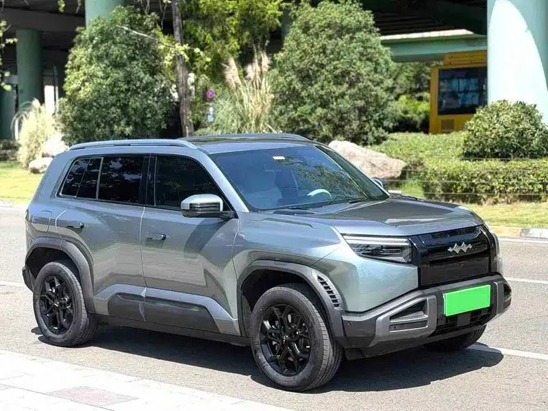 Titanium 3 2025 Model 501KM Rear-Wheel Drive Max Edition — миниатюра 2