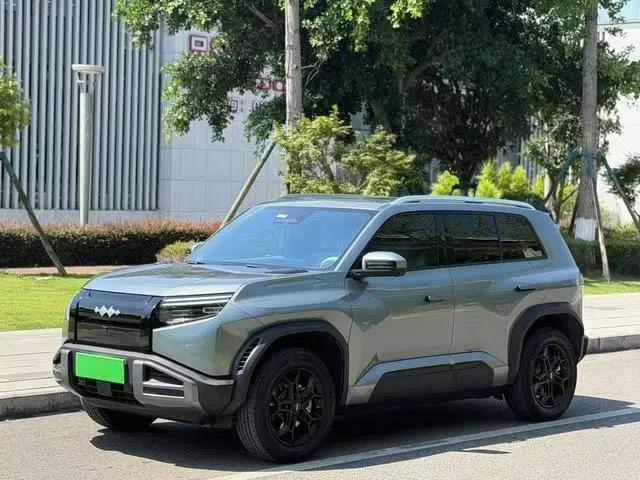 Titanium 3 2025 Model 501KM Rear-Wheel Drive Max Edition