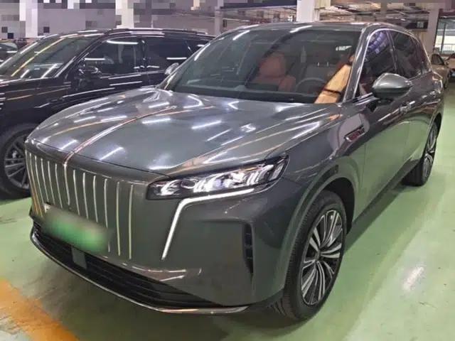 Hongqi HS6 PHEV 2026 240 Smart Hybrid Version