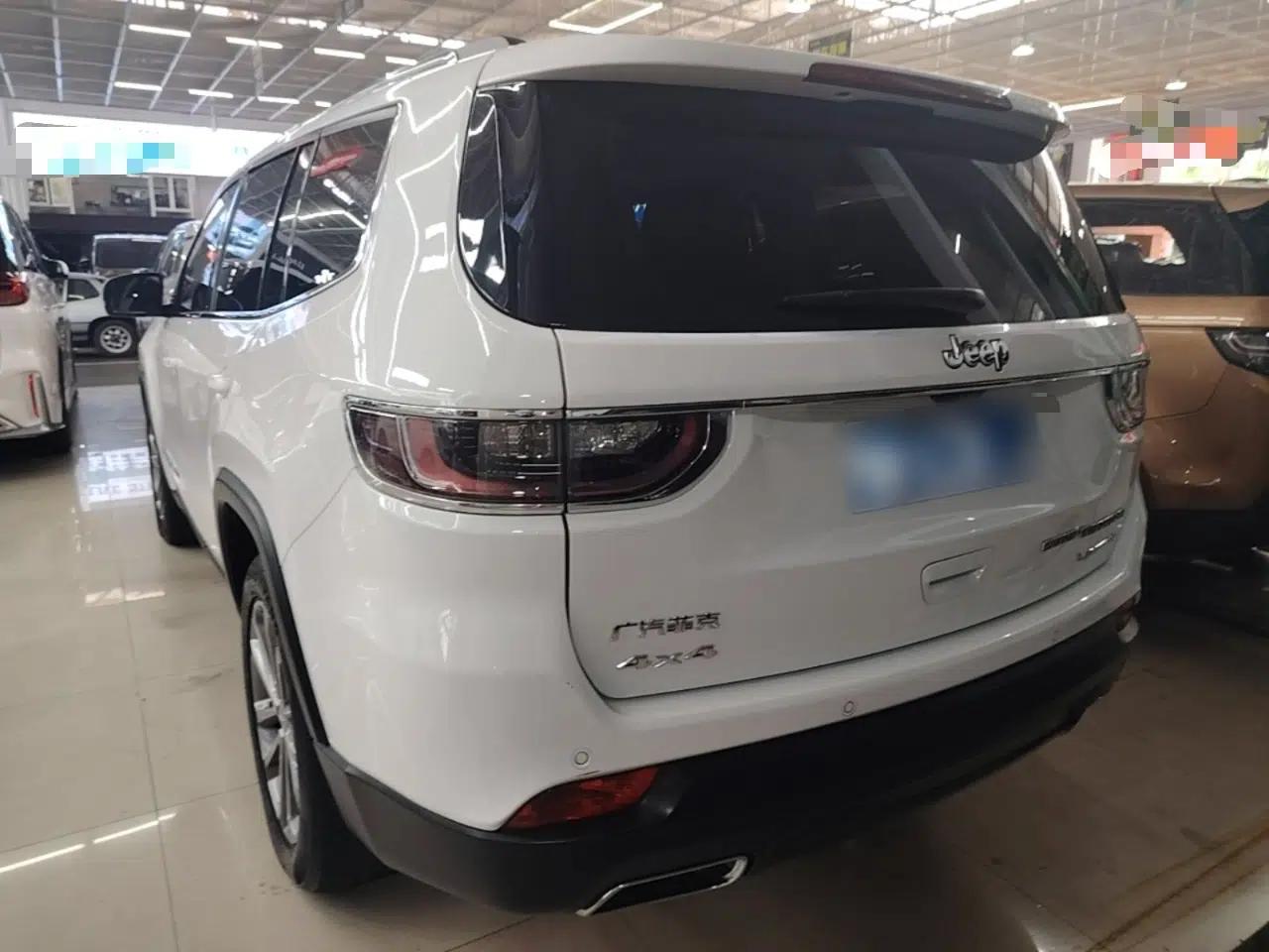 Jeep Grand Commander 2018 2.0T Four-Wheel Drive Prestige Edition China V — миниатюра 4