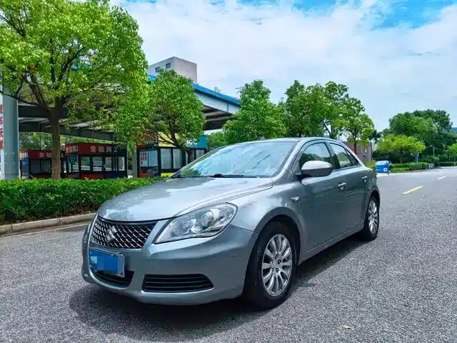2011 Kizashi 2.4L 2WD Manual Standard Edition
