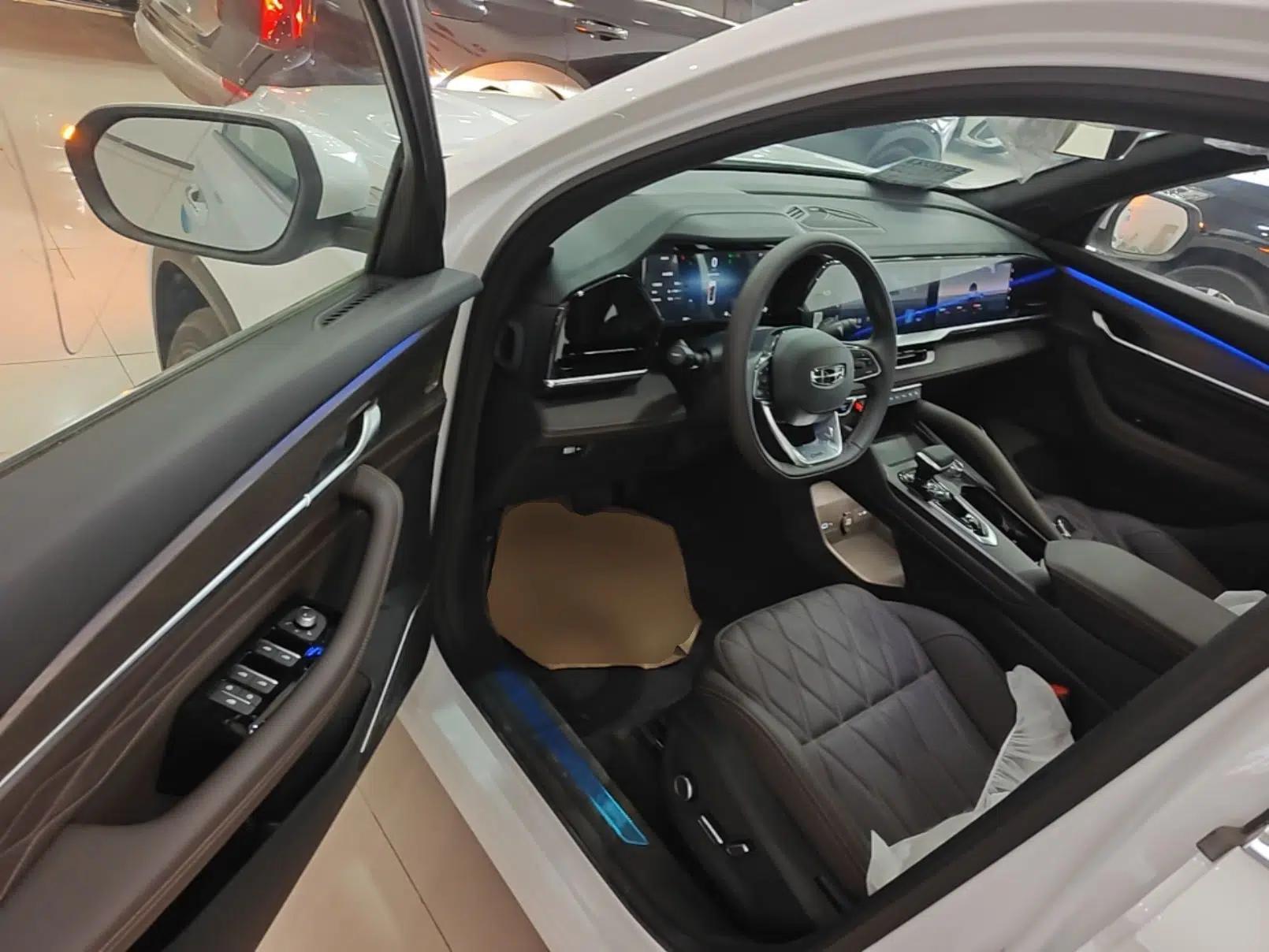 Geely Auto Monjaro L 2025 2.0TD Automatic Xingyun Version — миниатюра 18