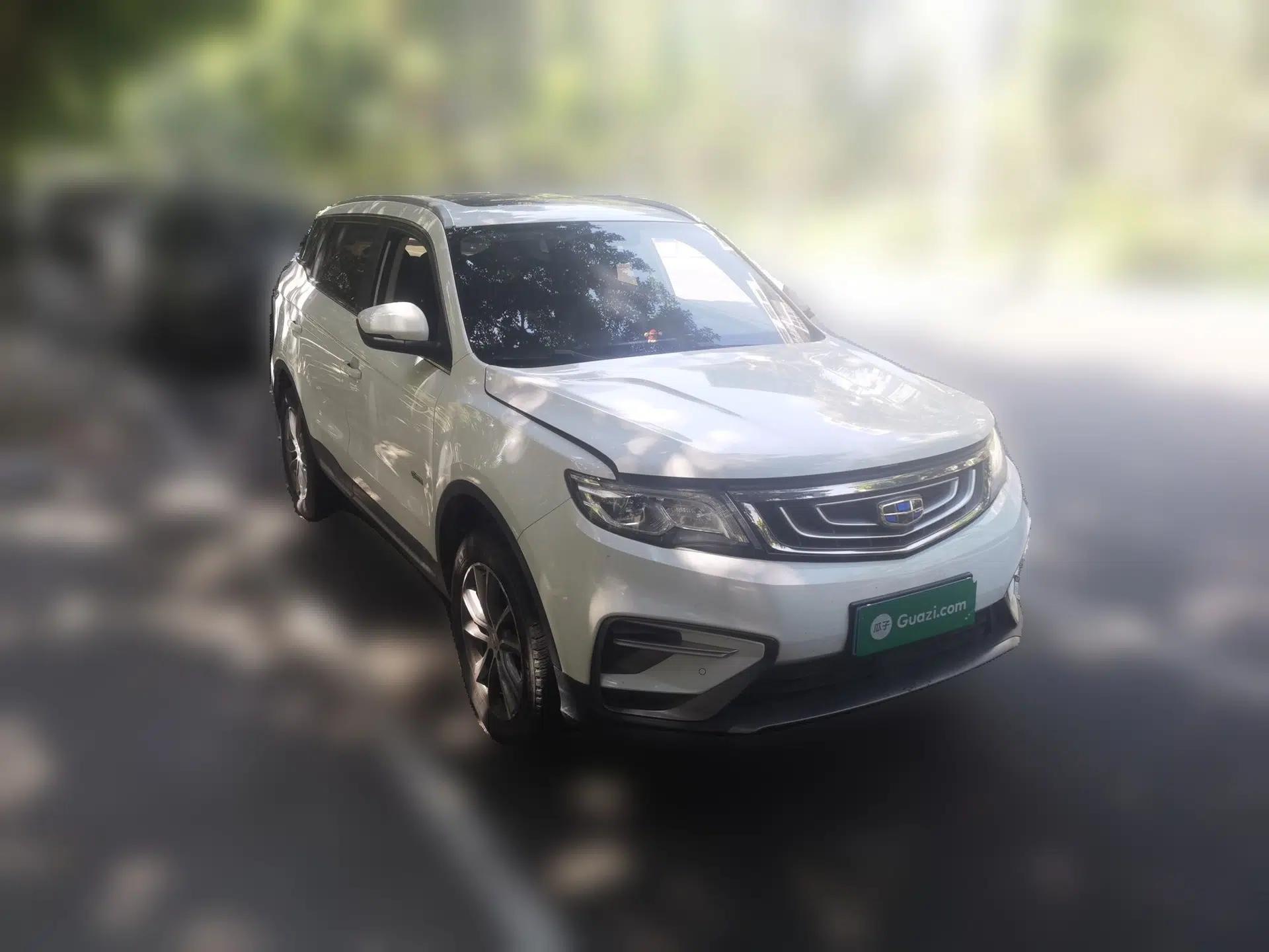 Geely Auto Emgrand X7 Sport 2018 1.8TD Automatic Two-Wheel Drive ZhiZun Model with 4G Connectivity — миниатюра 3