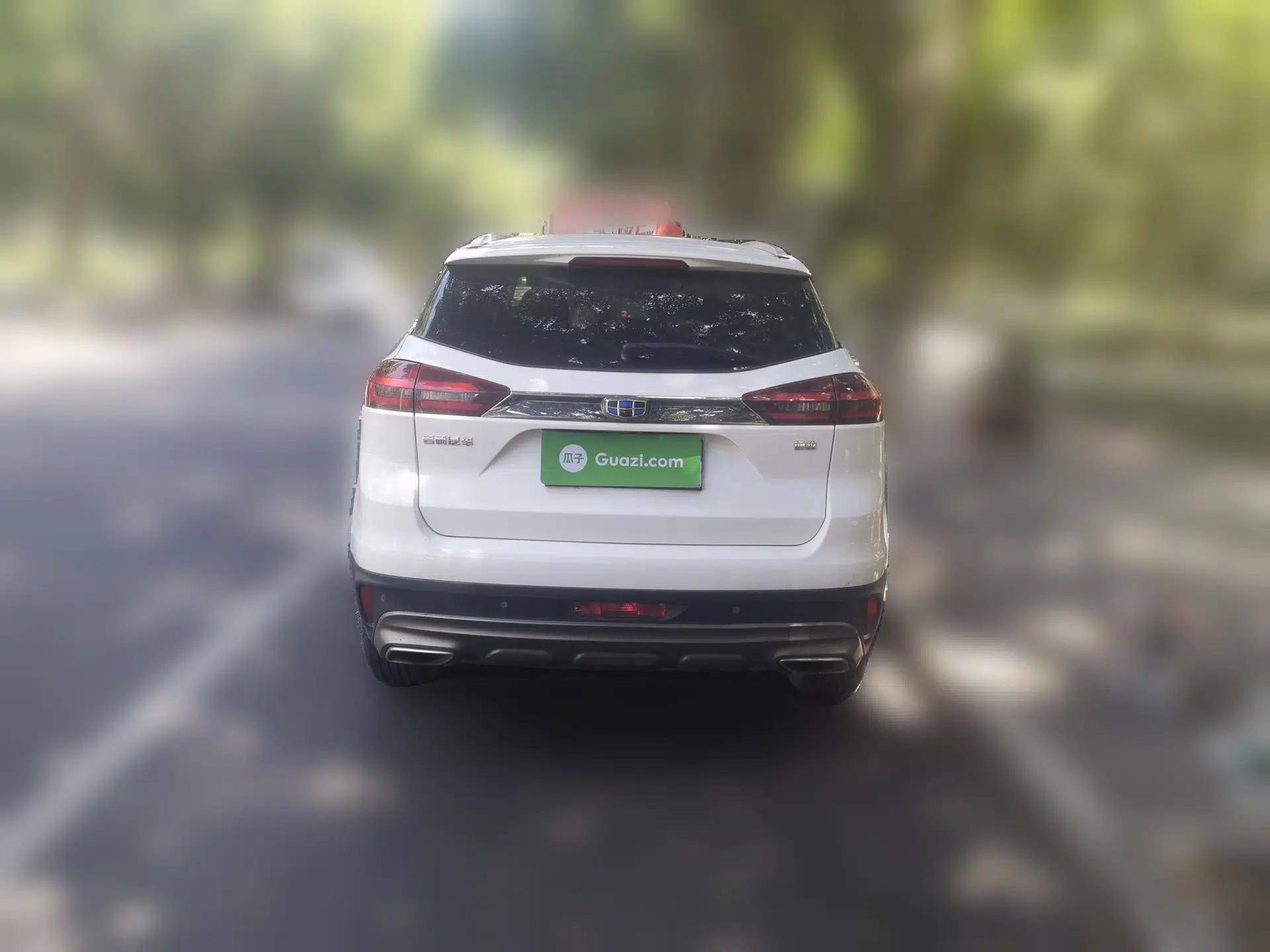 Geely Auto Emgrand X7 Sport 2018 1.8TD Automatic Two-Wheel Drive ZhiZun Model with 4G Connectivity — миниатюра 5