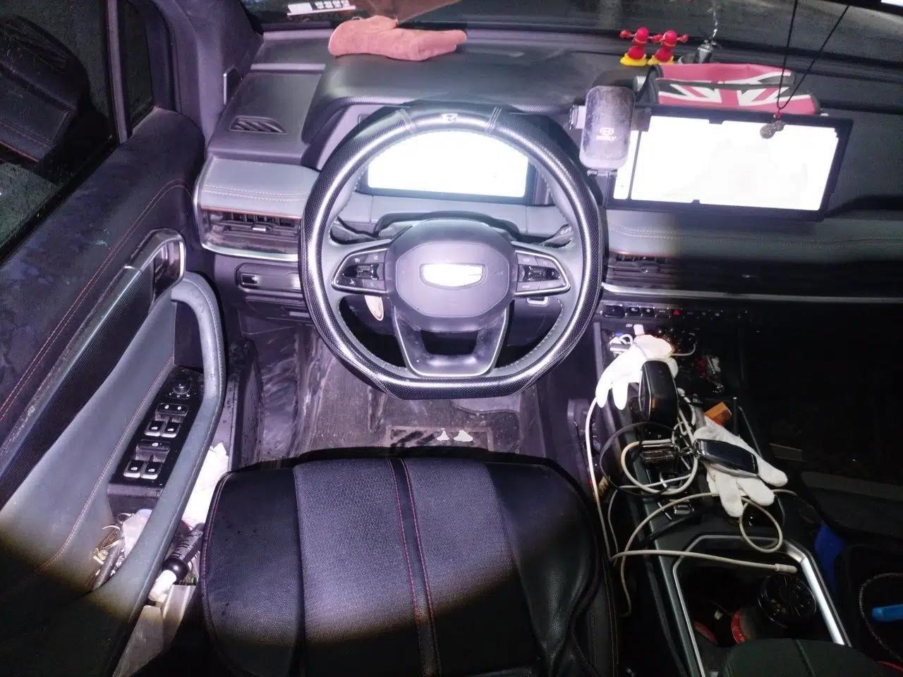 Geely Auto Haoyue L 2023 2.0T DCT Prestige Edition — миниатюра 10
