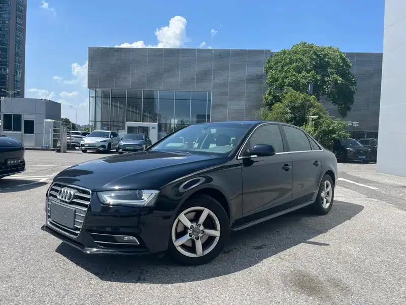 Audi A4L 2013 35 TFSI Automatic Standard Edition — миниатюра 1