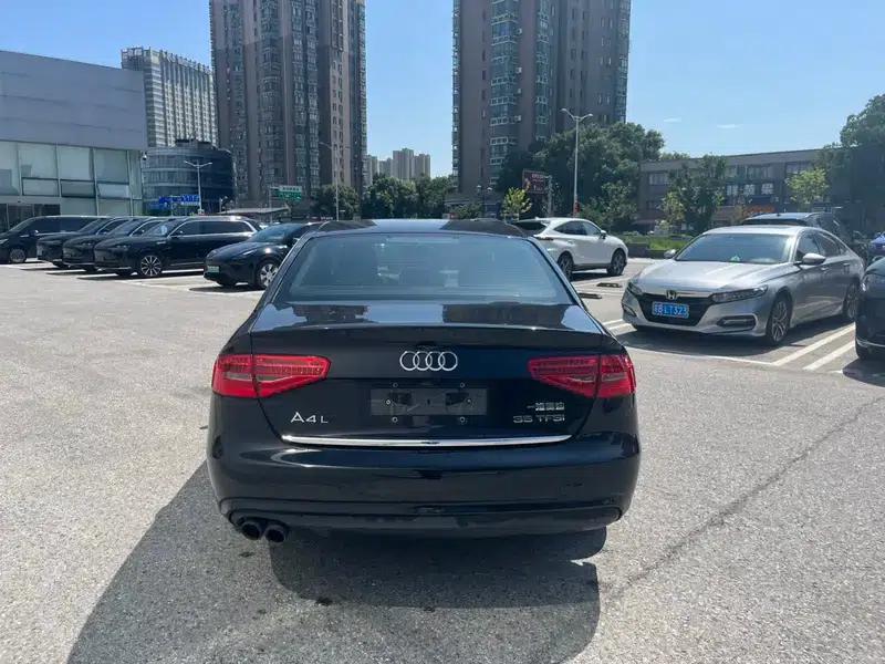 Audi A4L 2013 35 TFSI Automatic Standard Edition — миниатюра 4