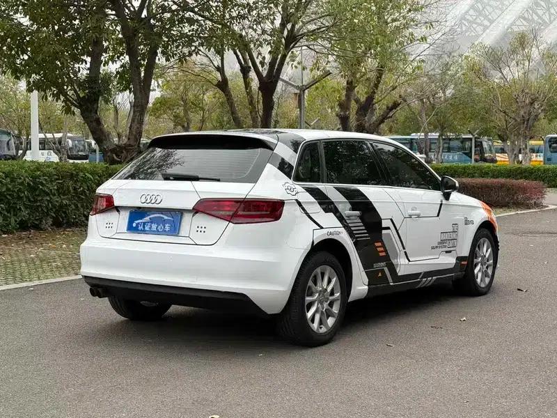 Audi A3 2015 Sportback 35 TFSI Millionth Anniversary Smart Edition — миниатюра 6
