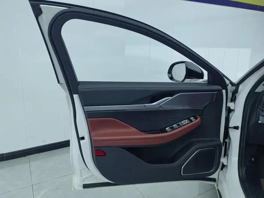 Lincoln Z 2022 Facelift i-Enjoy Premium Edition — миниатюра 7