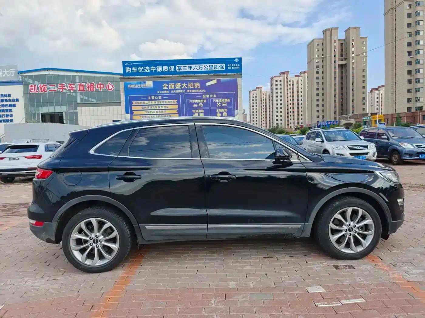 Lincoln MKC 2016 2.0T 2WD Premium Edition — миниатюра 4