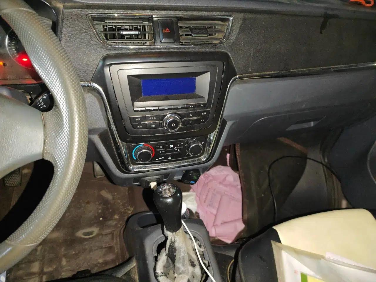 Jinbei Hiace X30 CNG 2021 1.5L Natural Gas Comfort-Style Van SWCC15M — миниатюра 13