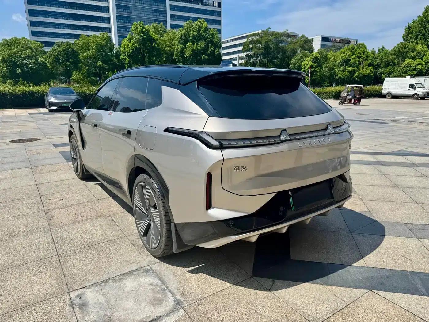 Lynk & Co 08 EM-P 2023 Model, 220km/h, Halo 4WD Performance — миниатюра 7