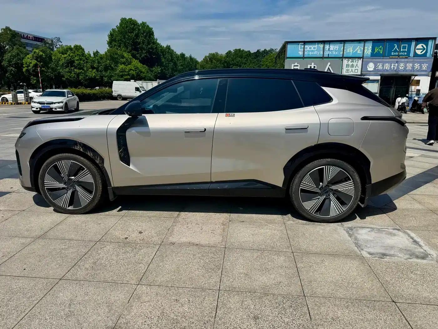 Lynk & Co 08 EM-P 2023 Model, 220km/h, Halo 4WD Performance — миниатюра 8