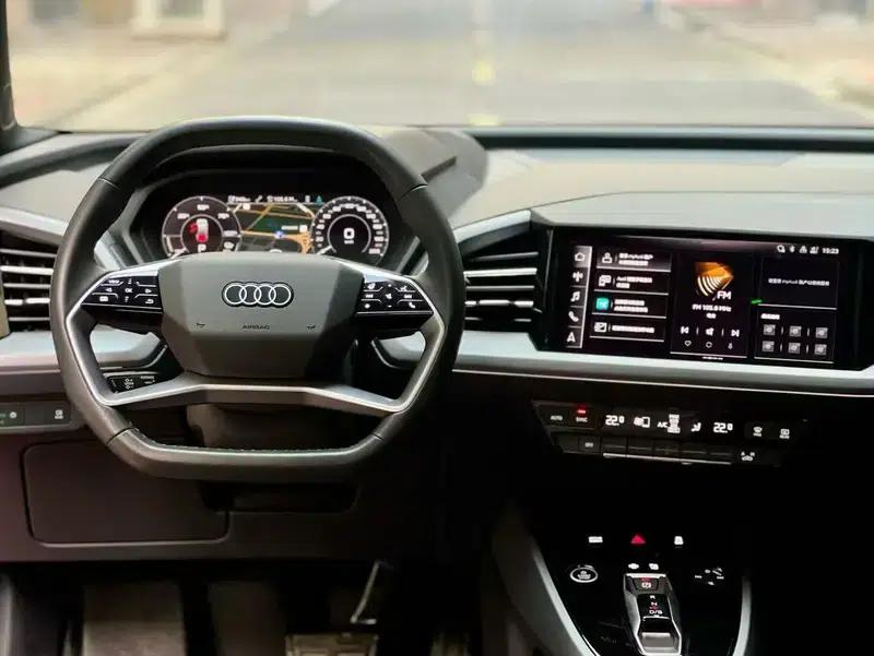 Audi Q5 e-tron 2023 Model 40 e-tron Shining Edition - Premium Outfit — миниатюра 9