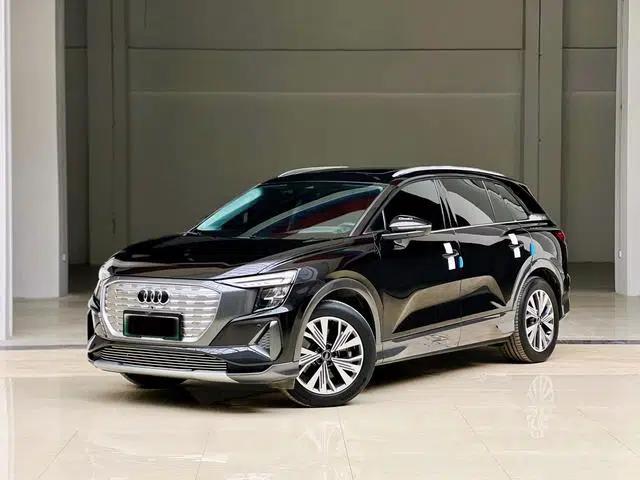 Audi Q5 e-tron 2023 Model 40 e-tron Shining Edition - Premium Outfit