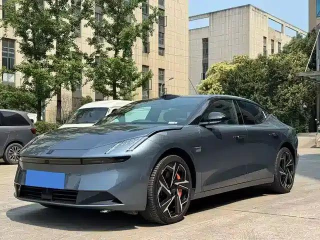 Lynk & Co Z10 2024 Model 95kWh 702km AWD Intelligent Driving Ultra