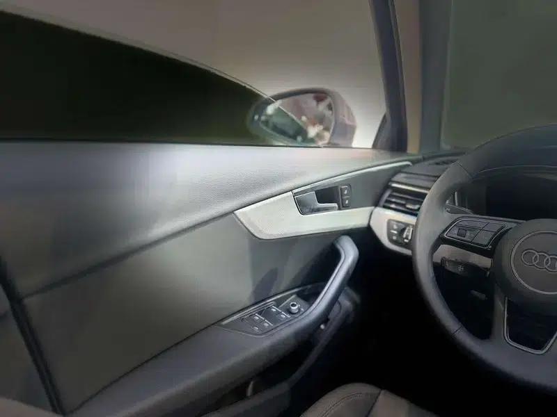 2021 Audi A4 (Imported) Avant 40 TFSI Fashion Dynamic Edition — миниатюра 11