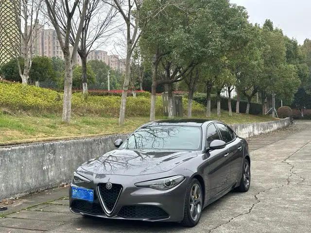 Giulia Juliet 2020 2.0T 280HP Luxury Edition