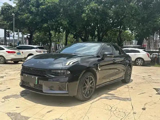 Lynk & Co 03 PHEV 2021 1.5T Pro