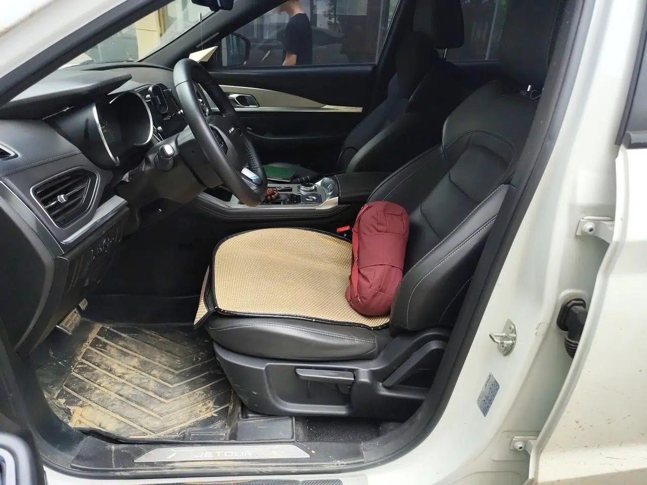 JETOUR X70 Coupe 2020 1.6T DCT Cool 6-Seater — миниатюра 15