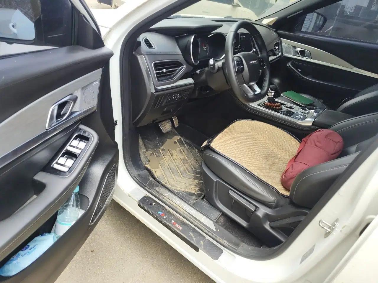 JETOUR X70 Coupe 2020 1.6T DCT Cool 6-Seater — миниатюра 16