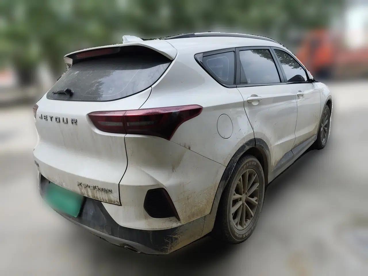 JETOUR X70 Coupe 2020 1.6T DCT Cool 6-Seater — миниатюра 6