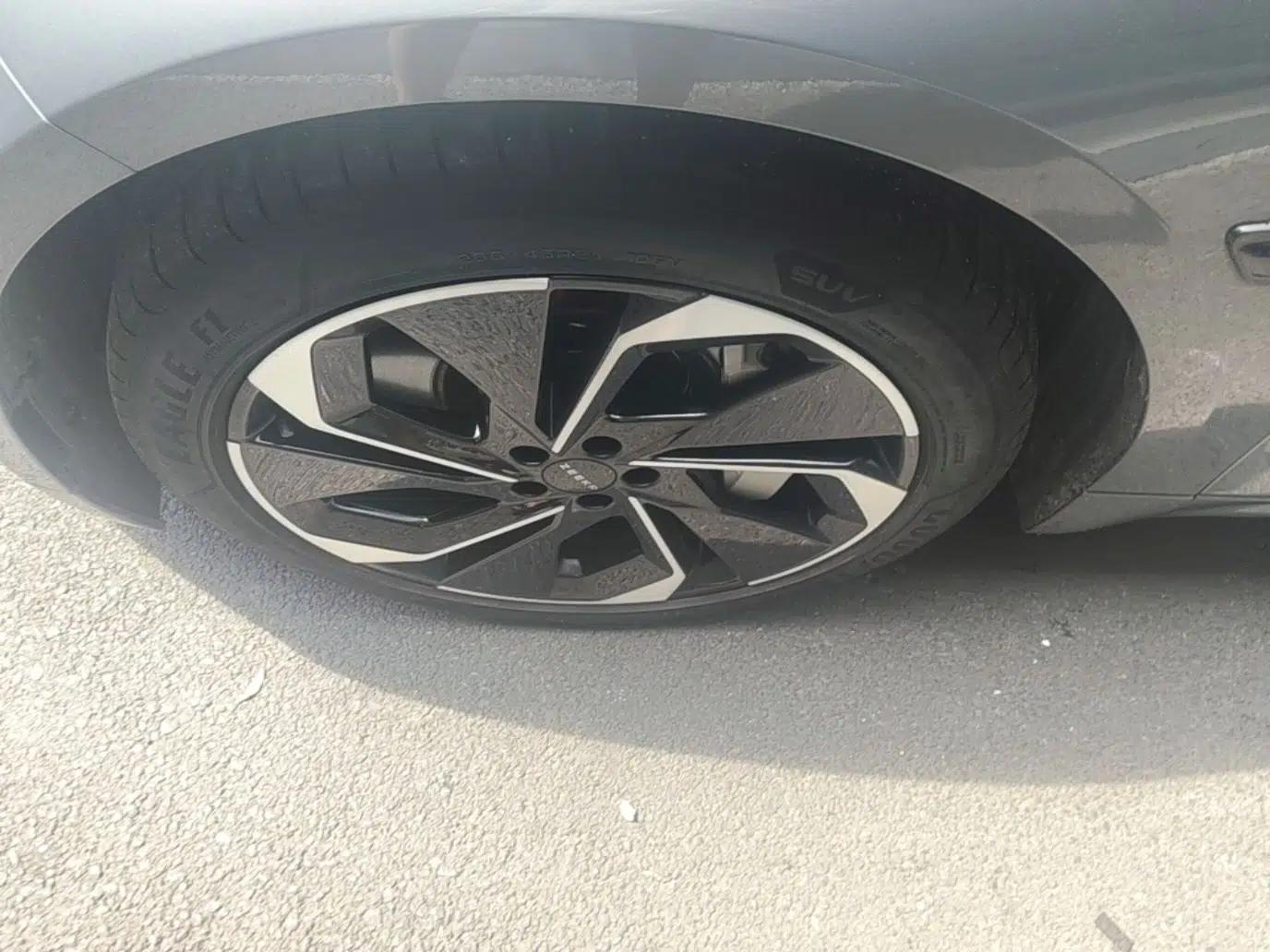 Zeekr 001 2024 WE Edition 100 kWh Rear-Drive — миниатюра 10