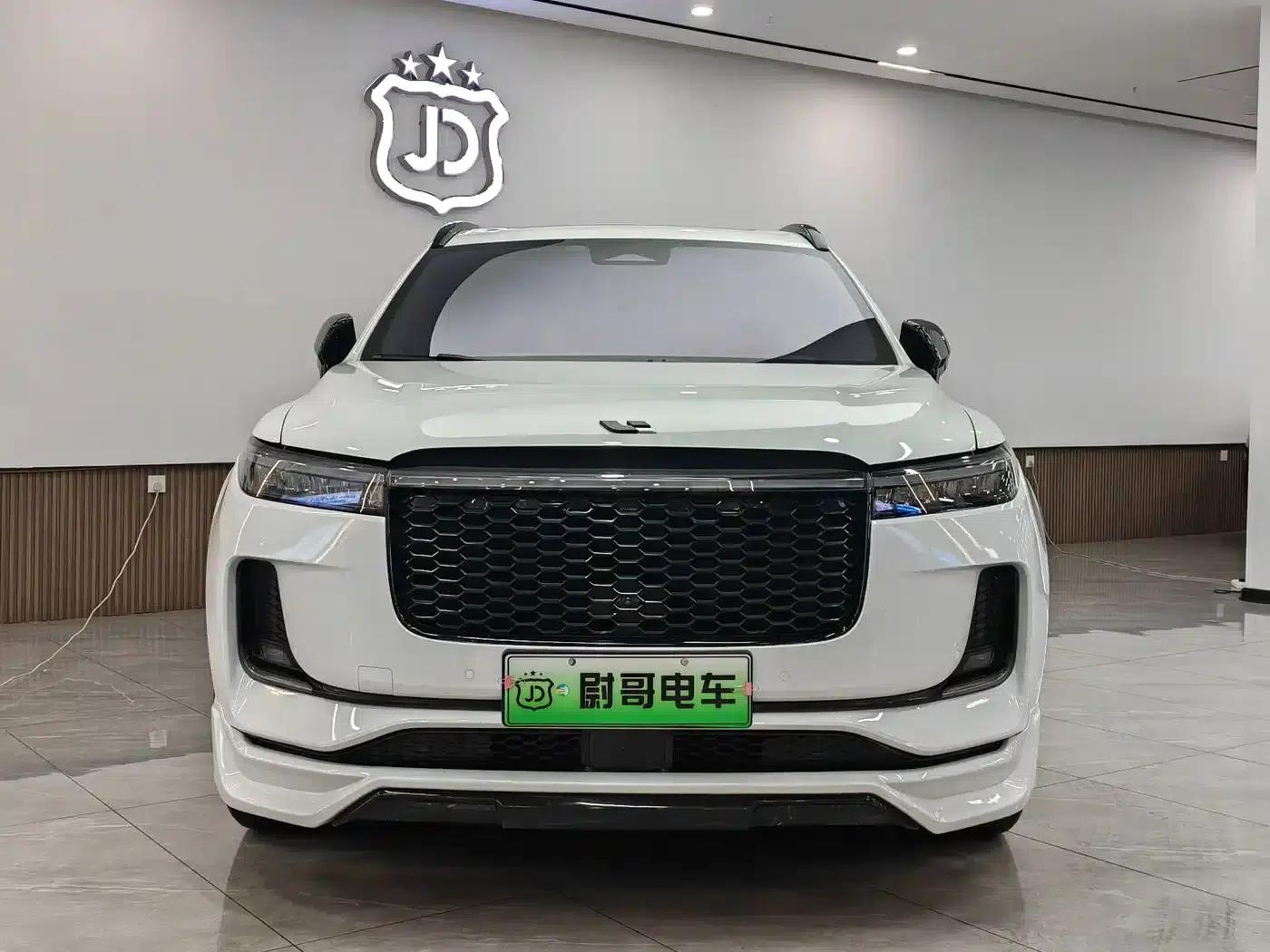 Li Auto ONE 2021 Extended Range 6-Seater — миниатюра 3