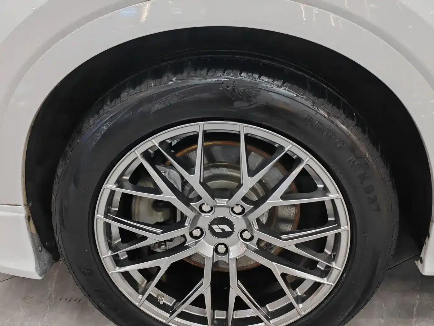 Li Auto ONE 2021 Extended Range 6-Seater — миниатюра 4