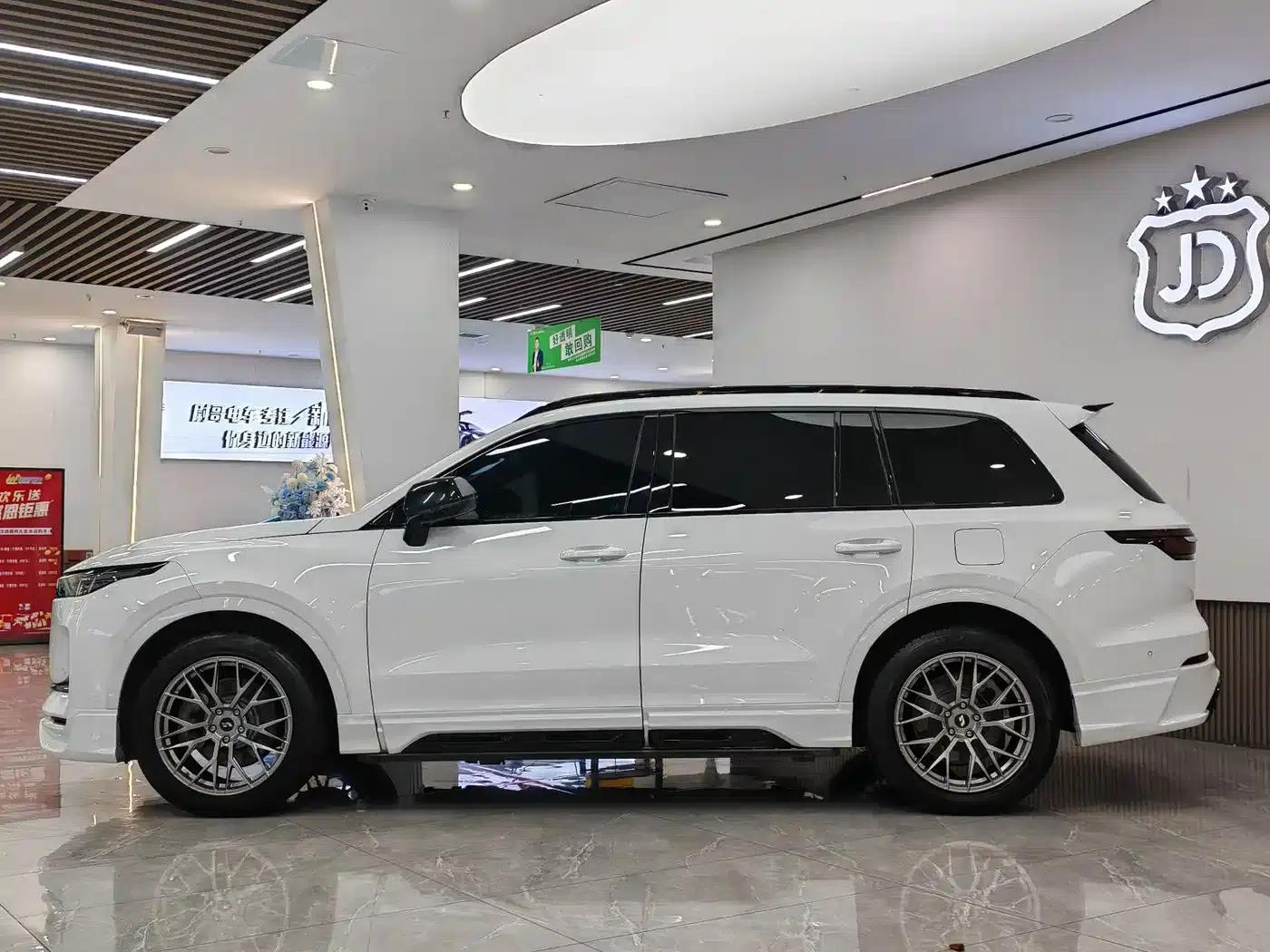 Li Auto ONE 2021 Extended Range 6-Seater — миниатюра 5