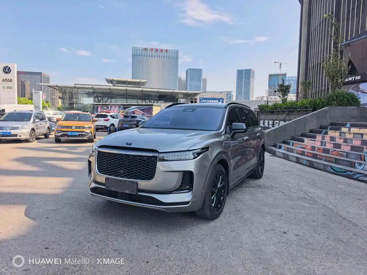 Li Auto ONE 2021 Extended Range 6-Seater — миниатюра 1