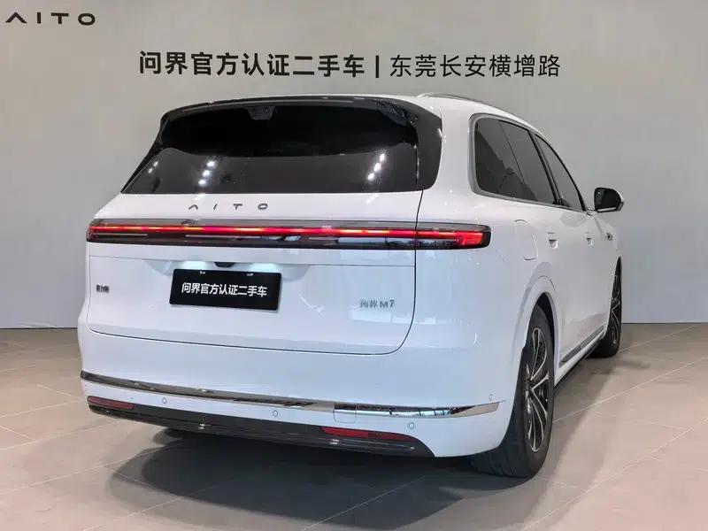 Wenjie M7 2026 Extended Range Ultra 6-Seat 4WD (192-line LiDAR) — миниатюра 3