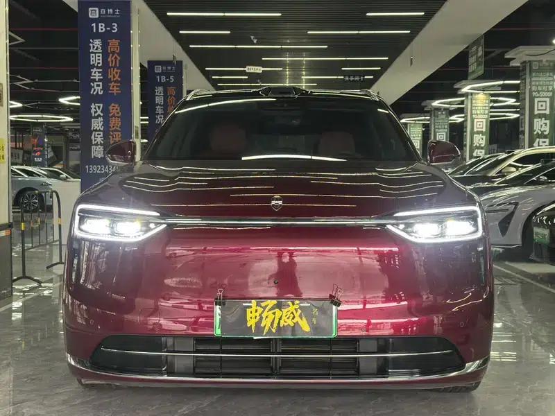 Wenjie M7 2026 Extended Range Ultra 5-Seat 4WD (192-line LiDAR) — миниатюра 2