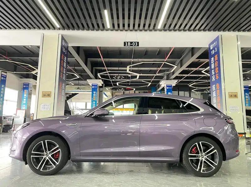 Wenjie M5 2025 Extended Range Ultra 4WD Version — миниатюра 4
