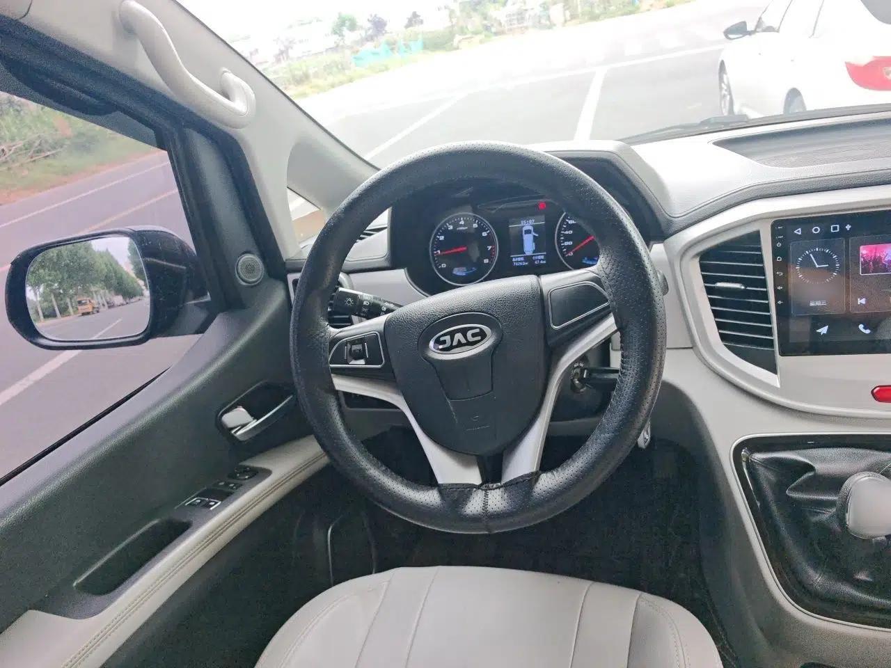 JAC Refine M4 2016 2.0L Manual Comfort Edition — миниатюра 10