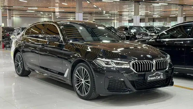 2021 BMW 5 Series 530Li Leading Edition M Sport Package — миниатюра 3
