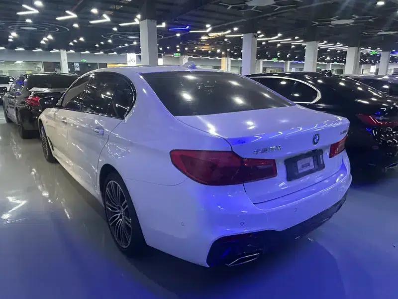 2018 BMW 5 Series 530Li Leading Edition M Sport Package — миниатюра 3