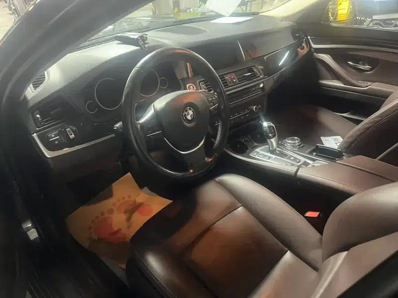 2017 BMW 5 Series 525Li Luxury Design Package — миниатюра 8
