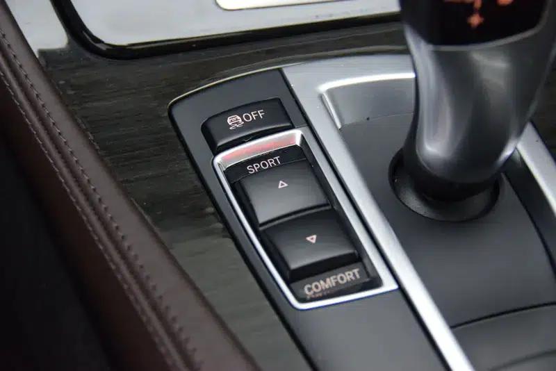 2014 BMW 5 Series 525Li Luxury Design Package — миниатюра 10