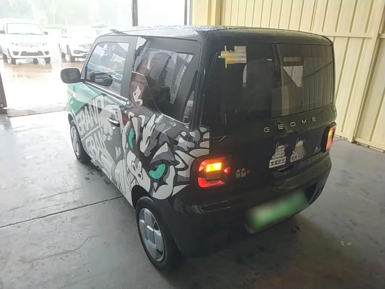 Geely Galaxy Panda 2023 Panda Mini 200km Endurance Bear — миниатюра 4