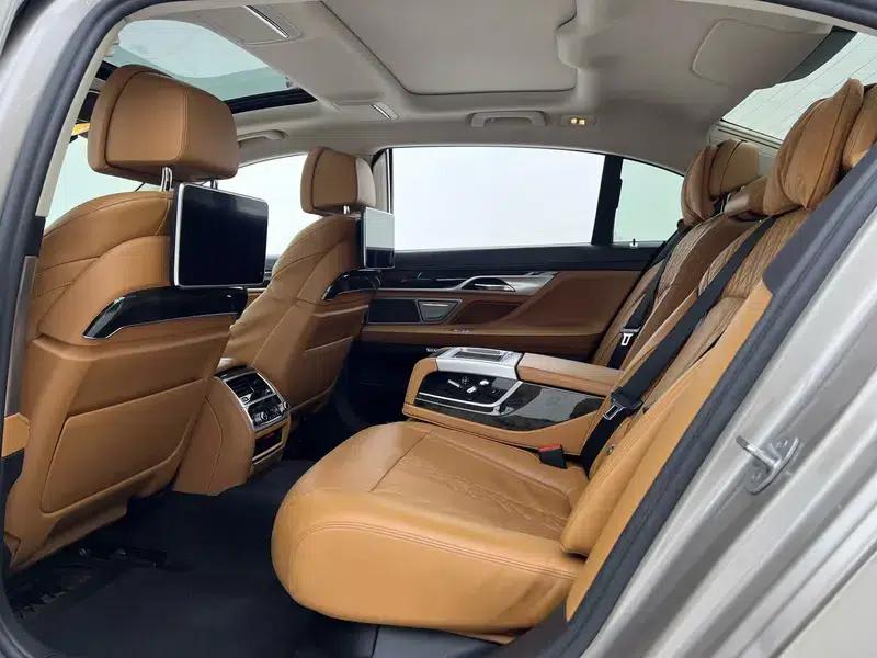 2016 BMW 7 Series 730Li Luxury — миниатюра 17