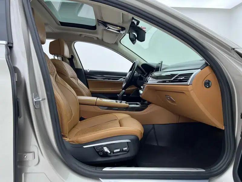 2016 BMW 7 Series 730Li Luxury — миниатюра 19