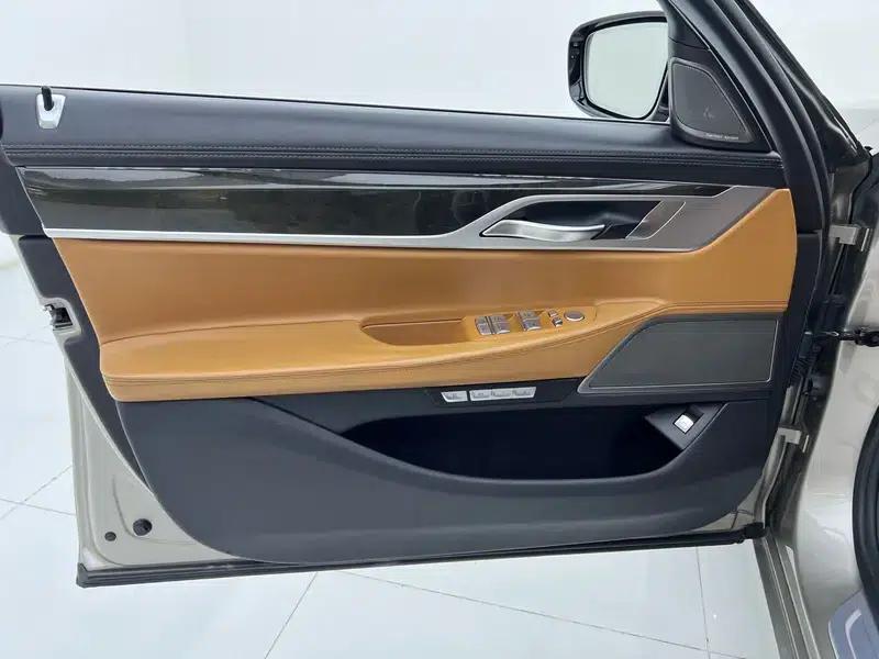 2016 BMW 7 Series 730Li Luxury — миниатюра 9
