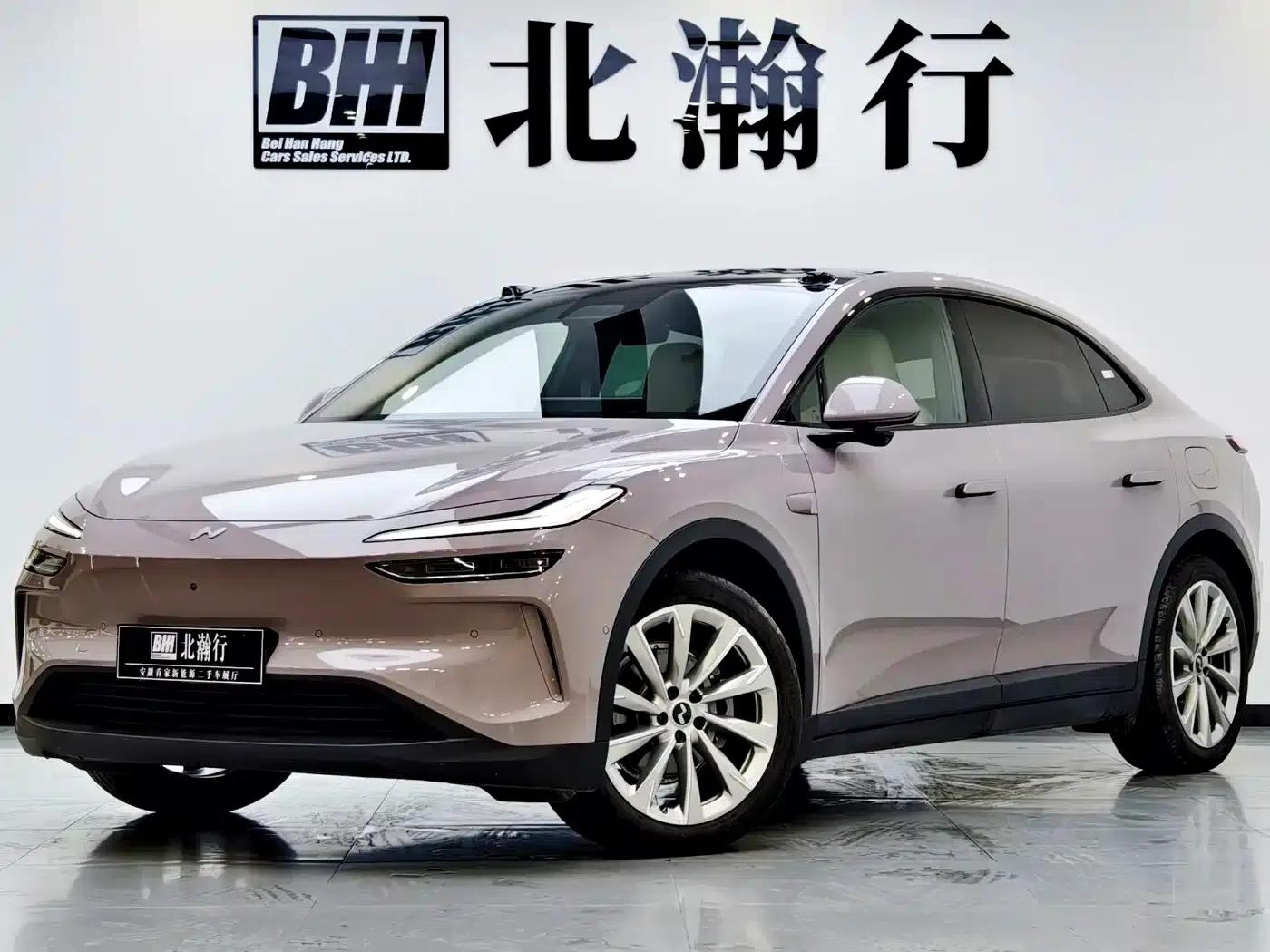 L60 2025 Model 60kWh Four-Wheel Drive — миниатюра 1